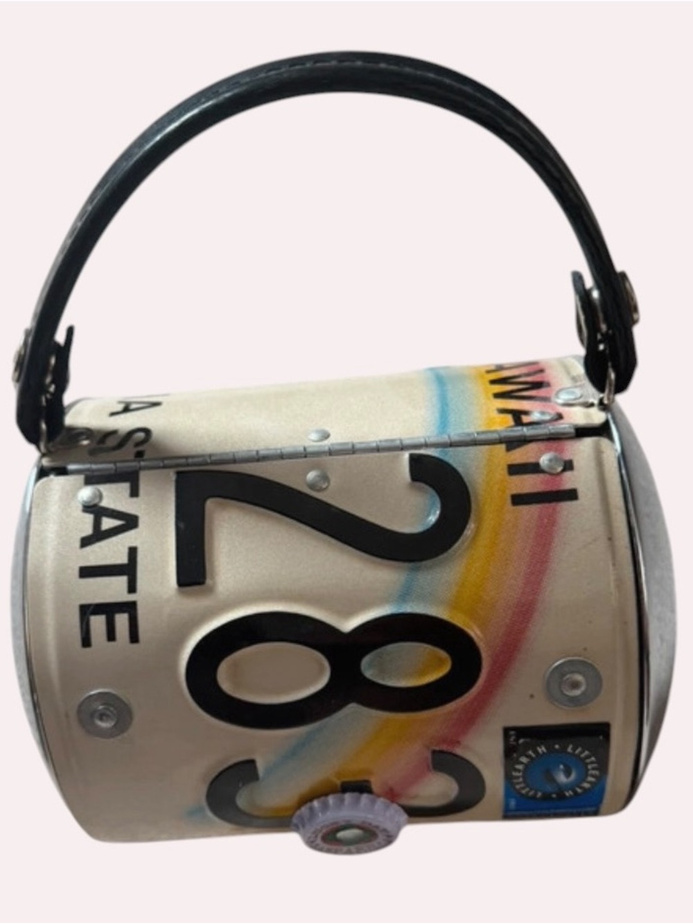 LITTLE EARTH Vintage Hawaiian Recycled License Plate Hubcap Purse Bag Viral RARE